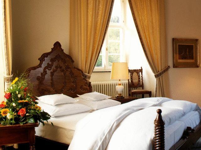 Hotel Und Restaurant Burg Schnellenberg Attendorn Eksteriør bilde