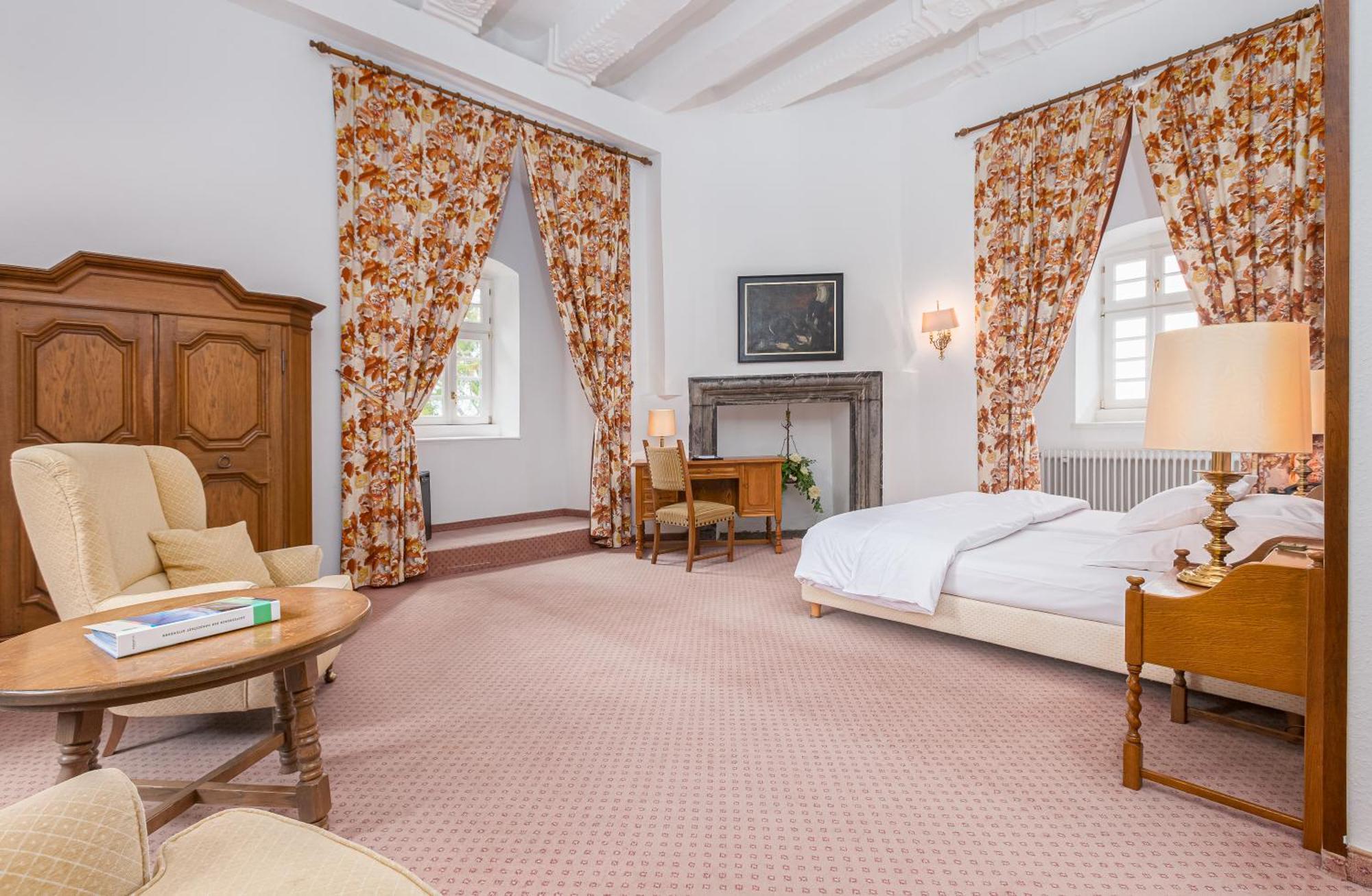 Hotel Und Restaurant Burg Schnellenberg Attendorn Eksteriør bilde