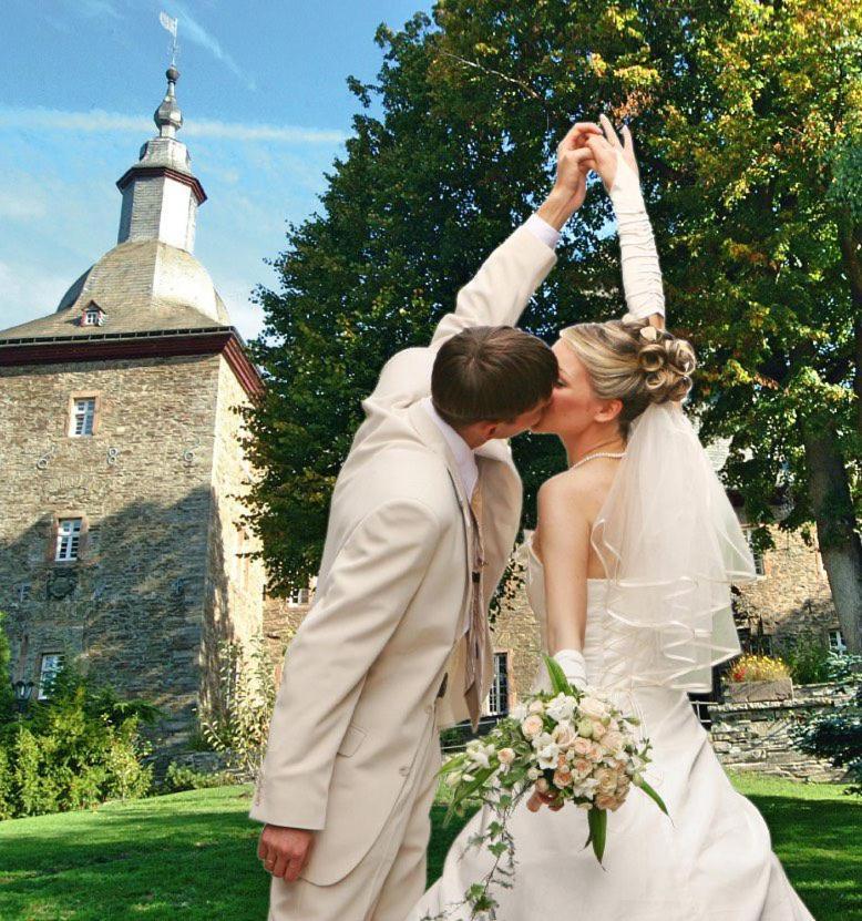 Hotel Und Restaurant Burg Schnellenberg Attendorn Eksteriør bilde