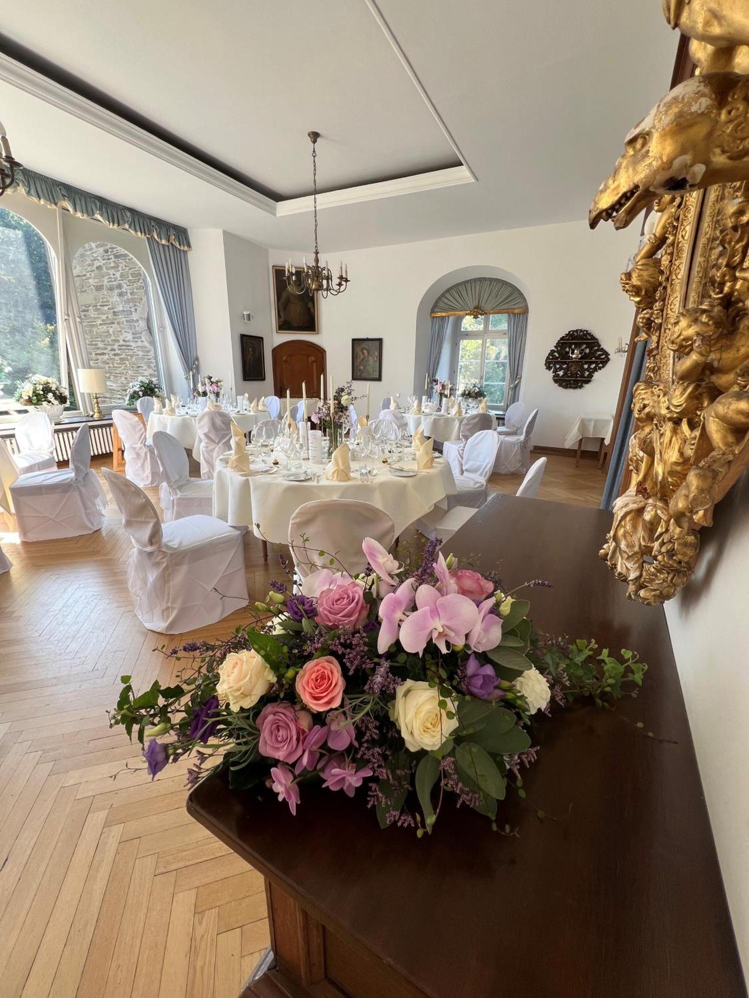 Hotel Und Restaurant Burg Schnellenberg Attendorn Eksteriør bilde