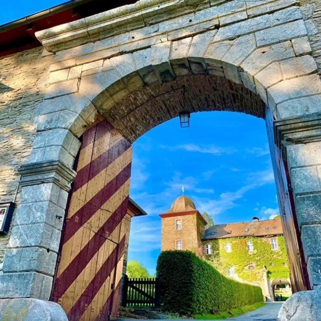 Hotel Und Restaurant Burg Schnellenberg Attendorn Eksteriør bilde