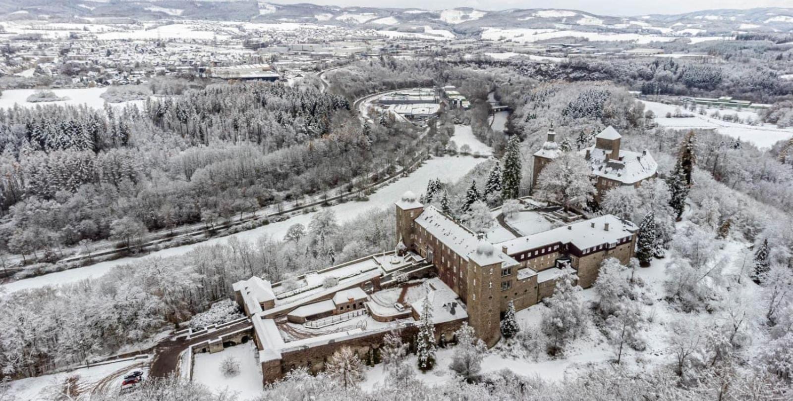 Hotel Und Restaurant Burg Schnellenberg Attendorn Eksteriør bilde