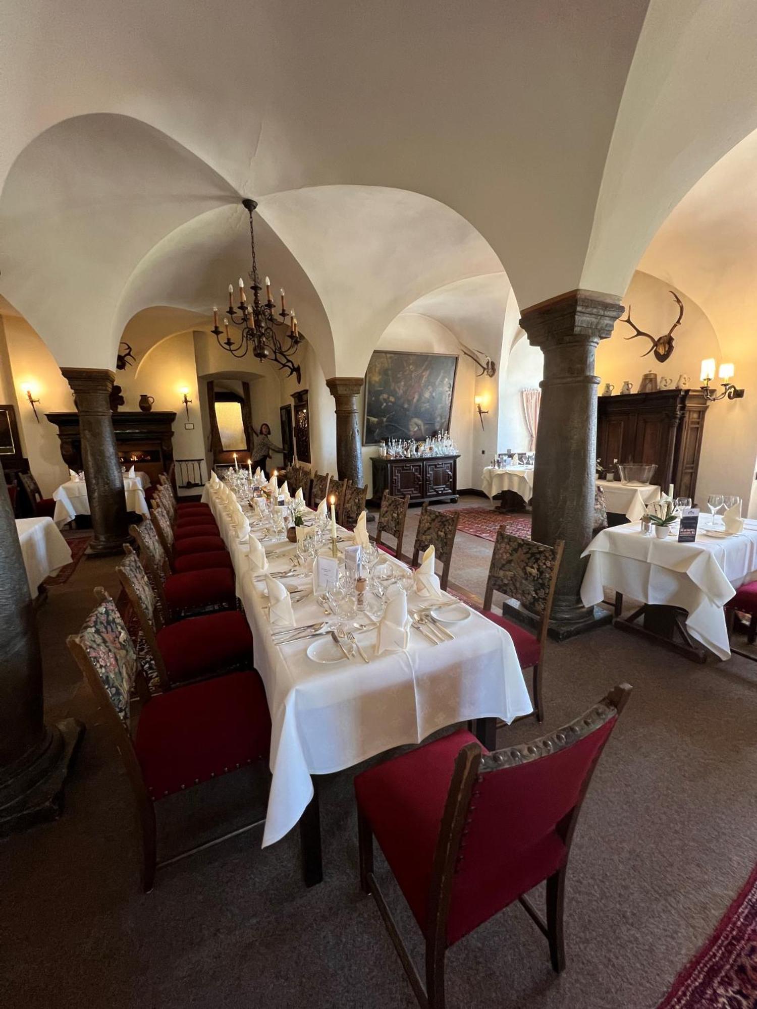 Hotel Und Restaurant Burg Schnellenberg Attendorn Eksteriør bilde