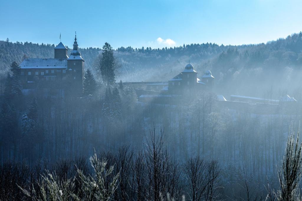 Hotel Und Restaurant Burg Schnellenberg Attendorn Eksteriør bilde